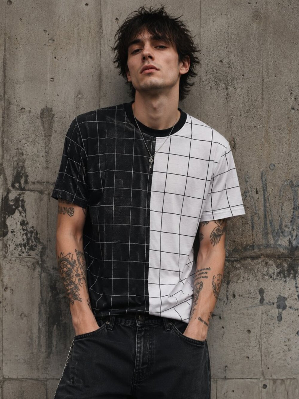 ✅ Hot Topic Split Grid Print Tee Black White Grunge Streetwear Mens M